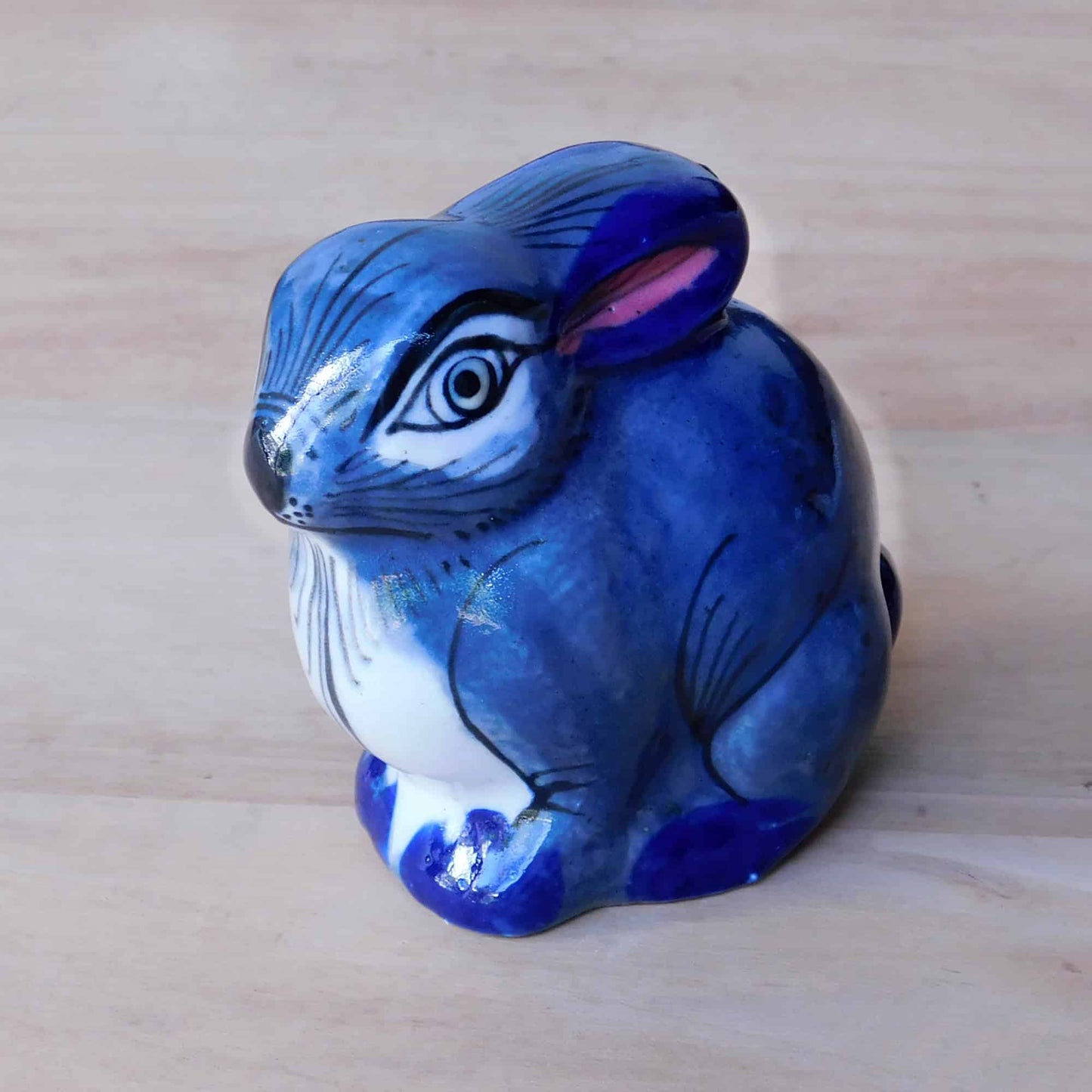 Conejo pequeño de cerámica