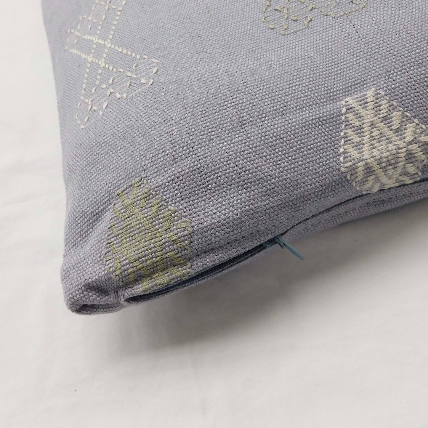 Funda para cojín gris claro - Colección Cucanja