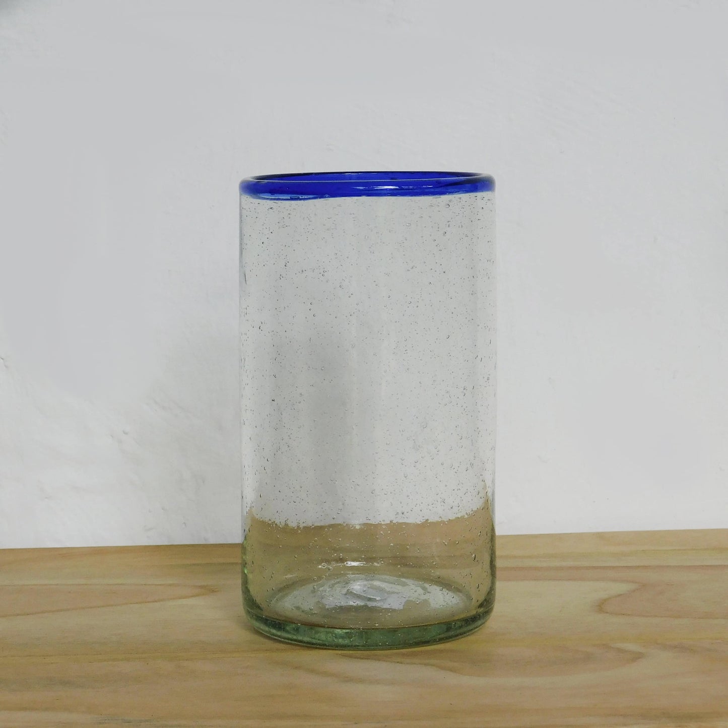 Vaso liso orilla azul