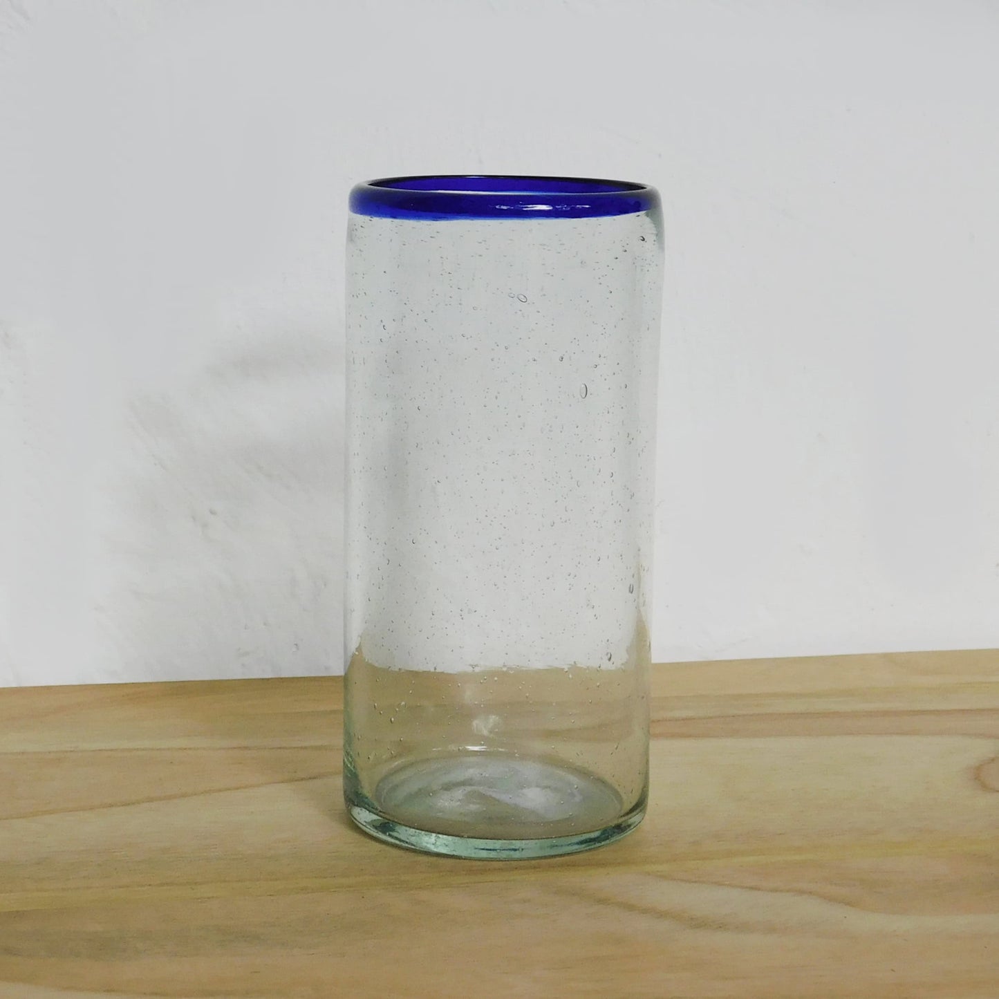 Vaso liso orilla azul