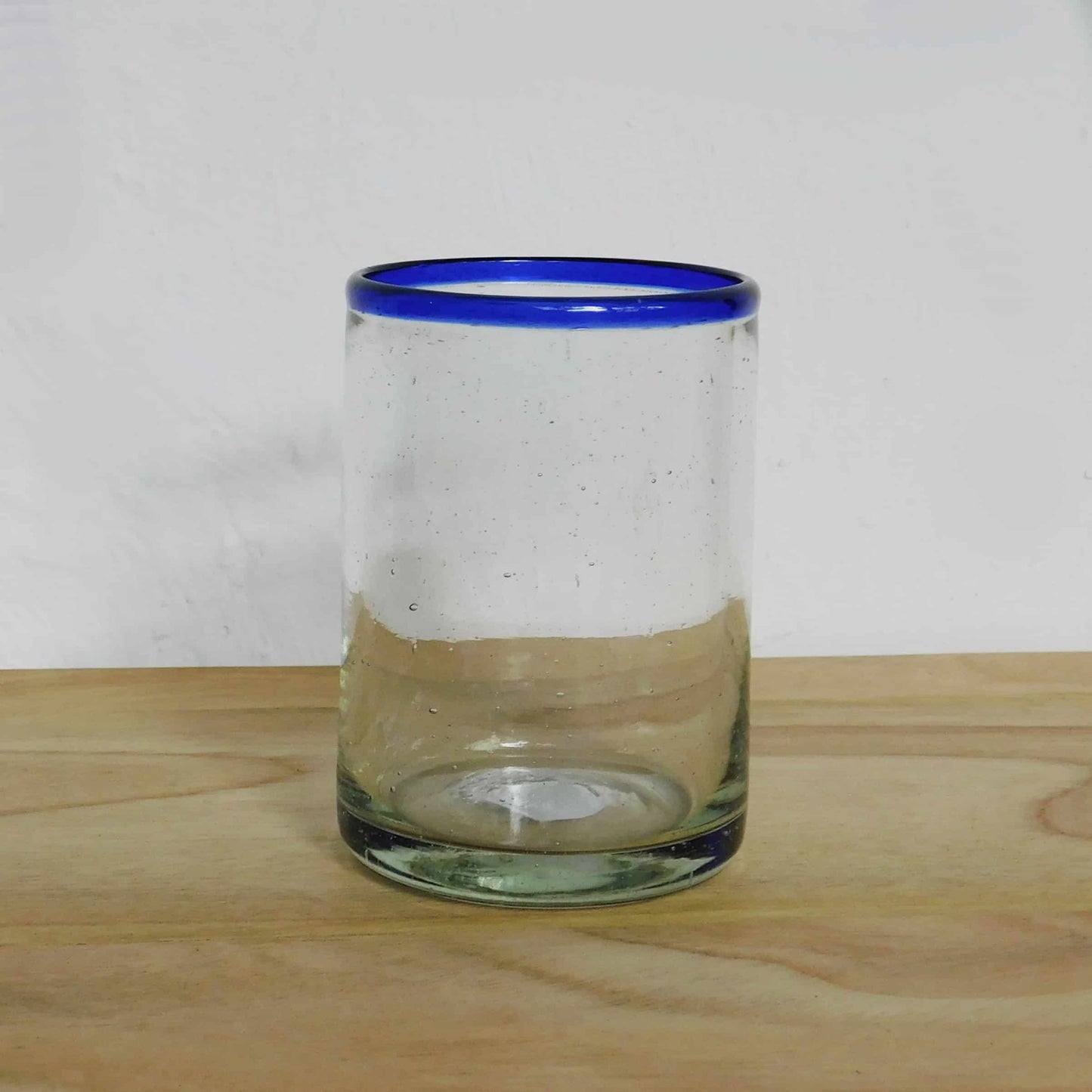 Vaso liso orilla azul