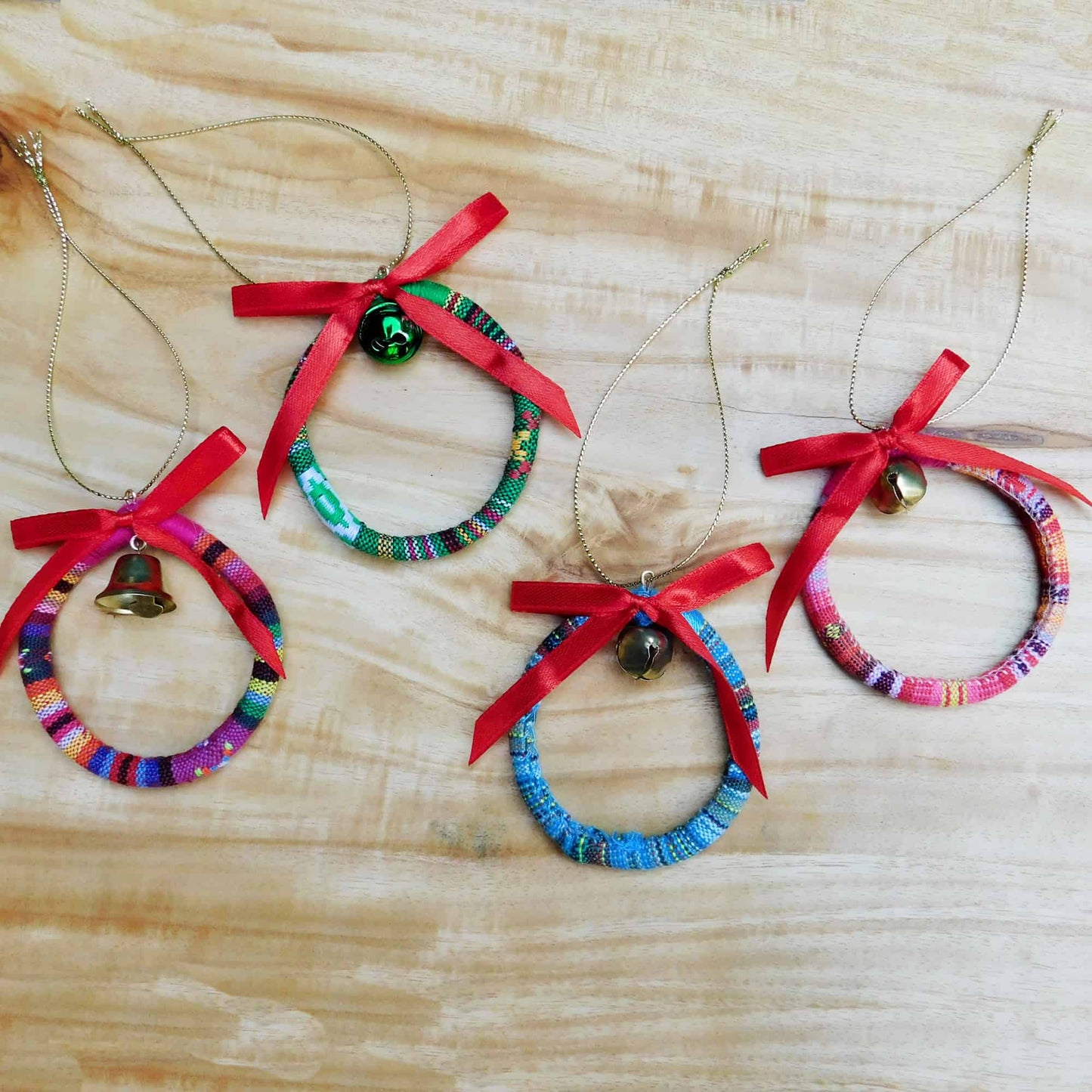 Adorno guirnalda de cordón típico variedad