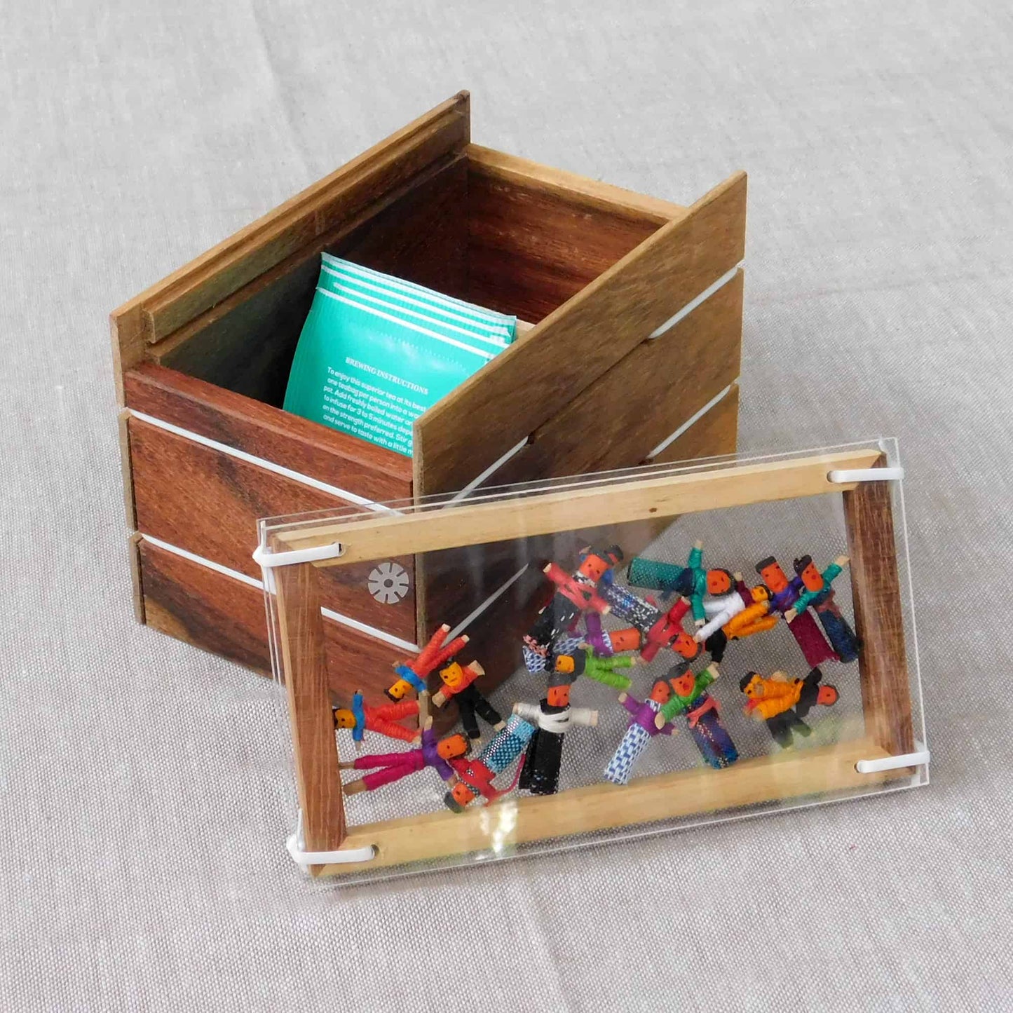 Caja para té con quitapenas