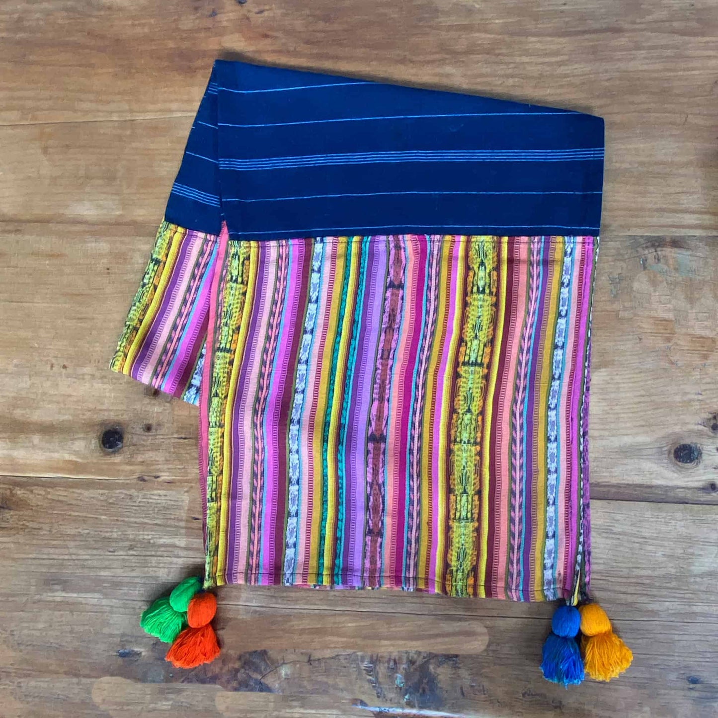 Camino de mesa corte