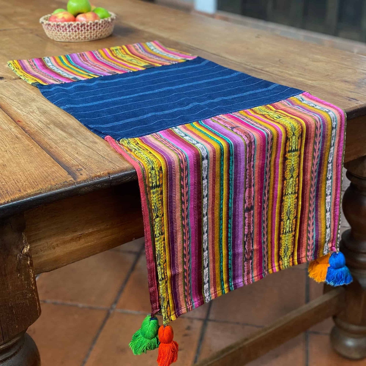 Camino de mesa corte