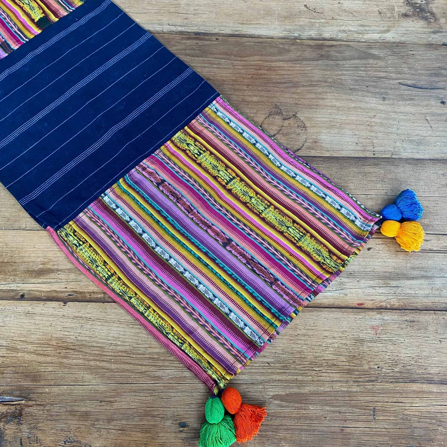 Camino de mesa corte