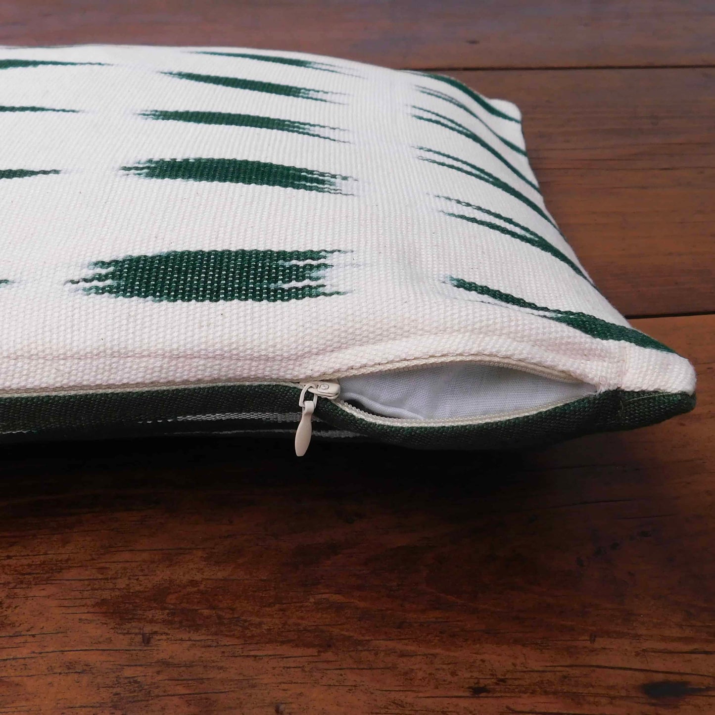 Funda para cojín rectangular - estilo ikat verde