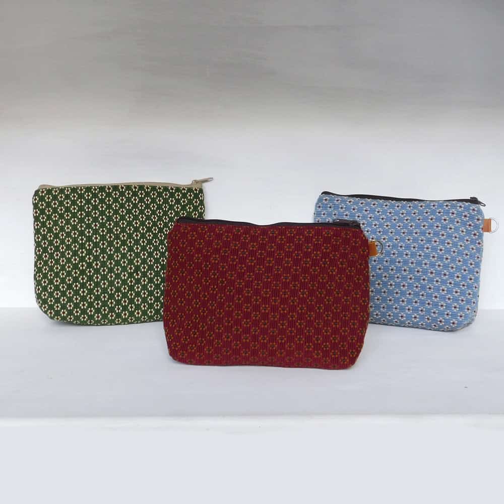 Bolsas cosmetiqueras con diseño floral