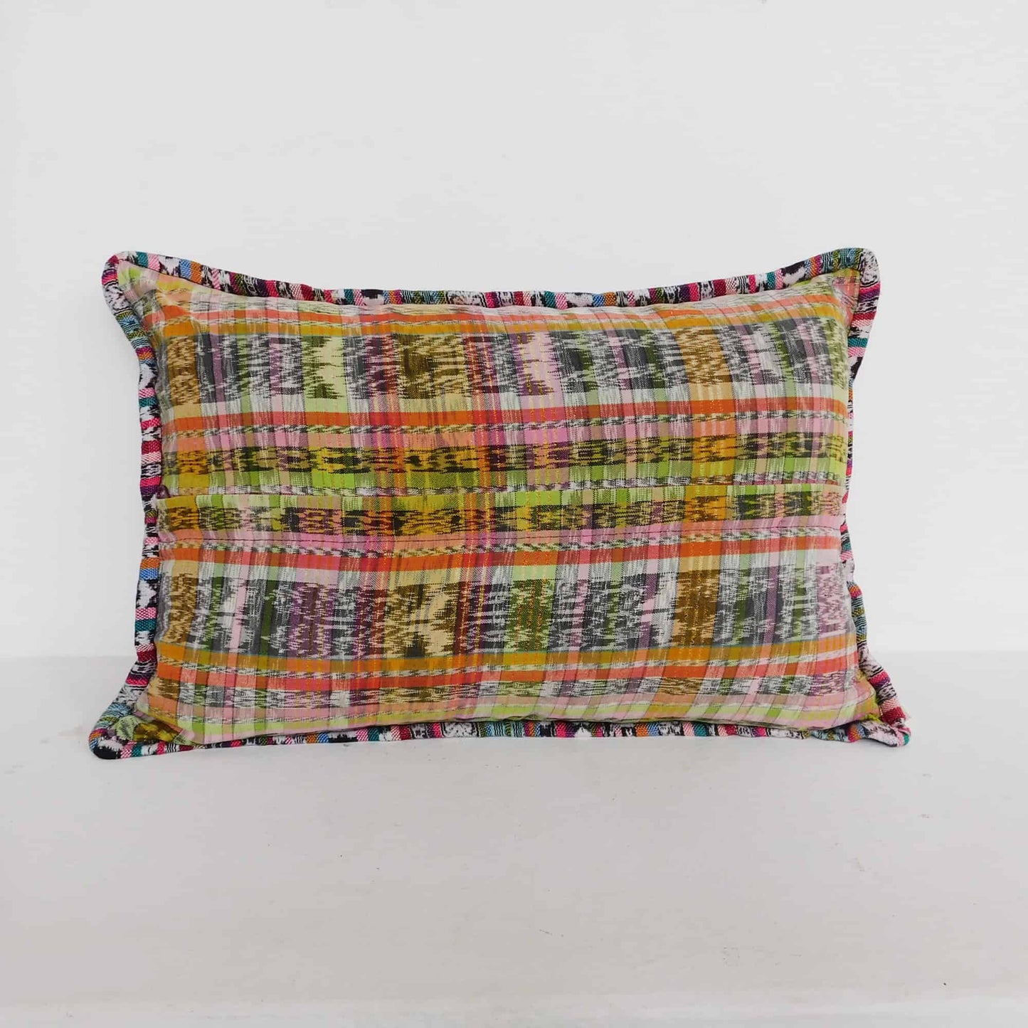 Cojín rectangular de mosaico de corte