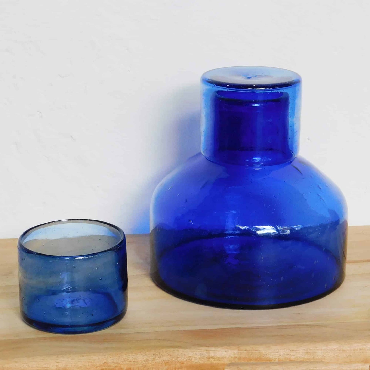 Vaso azul para agua