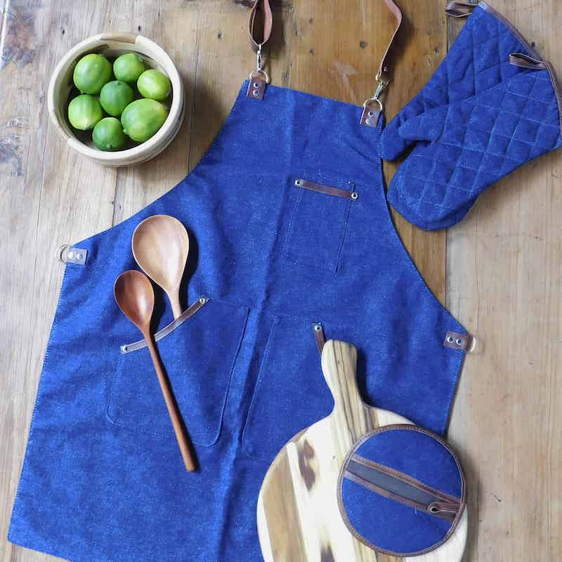 gabacha guantes y aislador de lona detalles en cuero