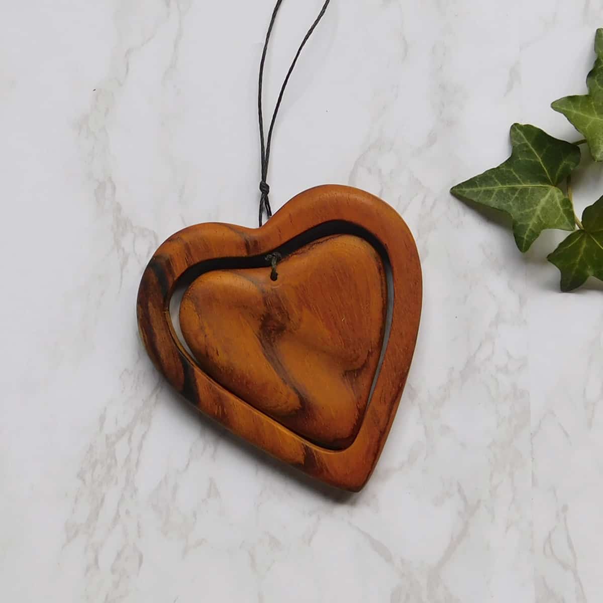 Adornos de madera variedad