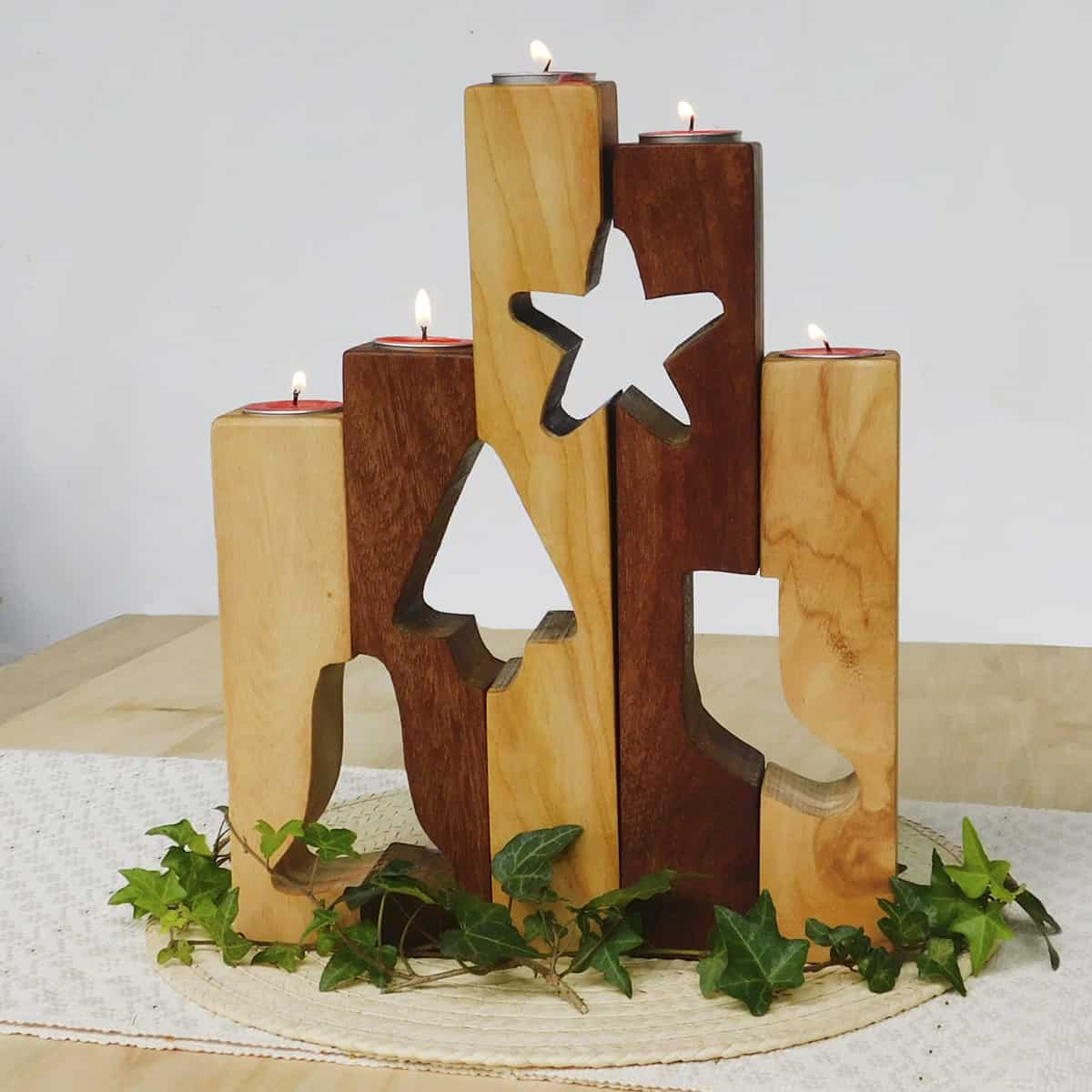 Candelabro in legno. made in Italy
