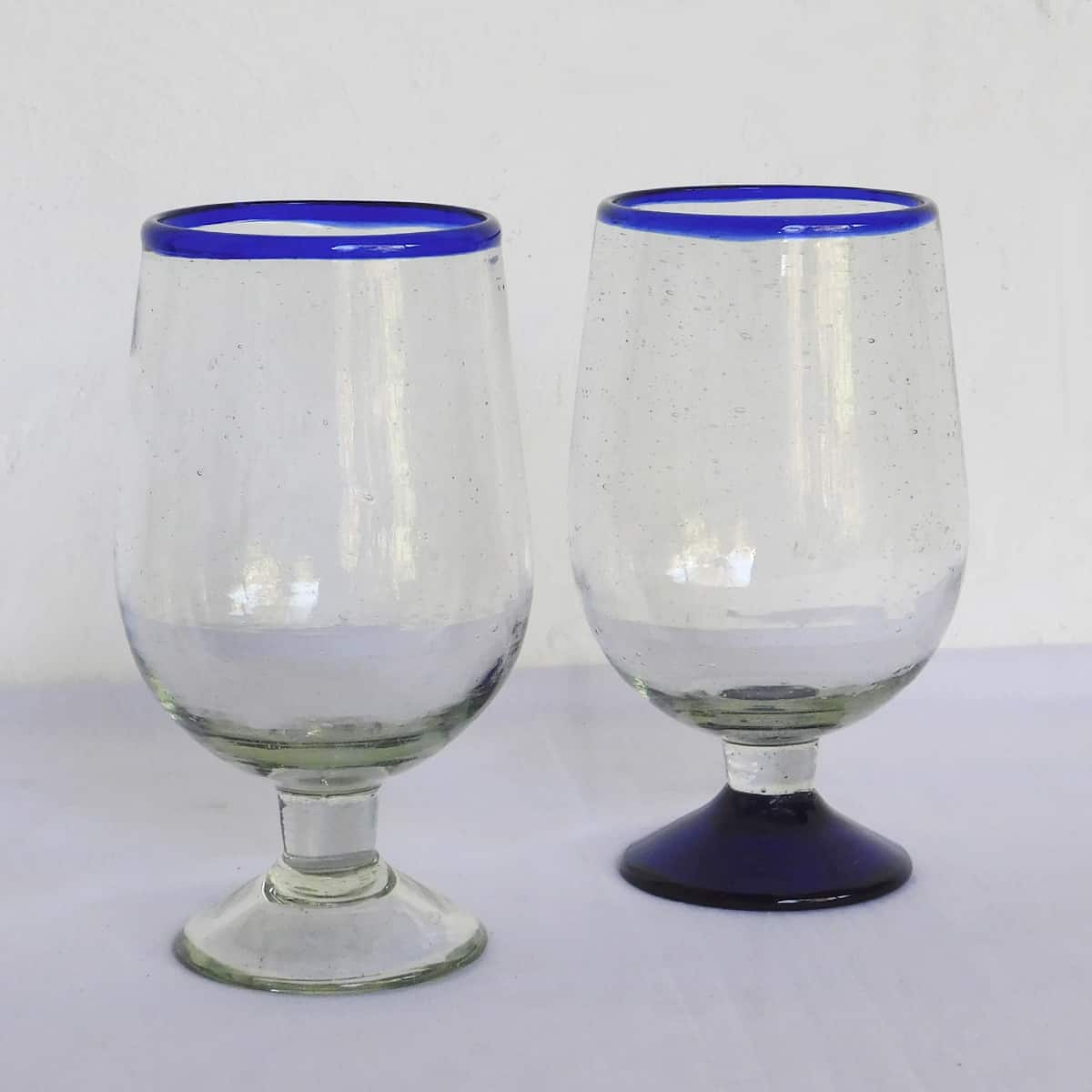 Copa grande con tallo corto