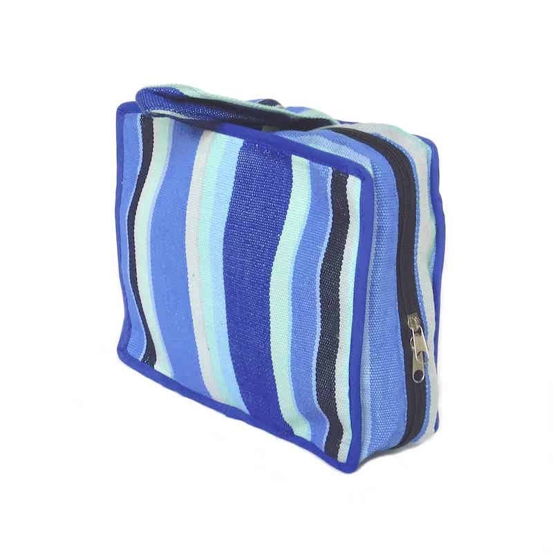 Bolsa de aseo color azul