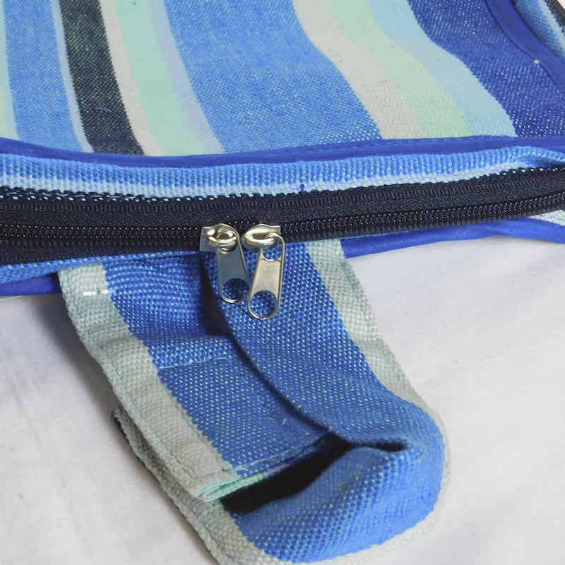 Bolsa de aseo color azul