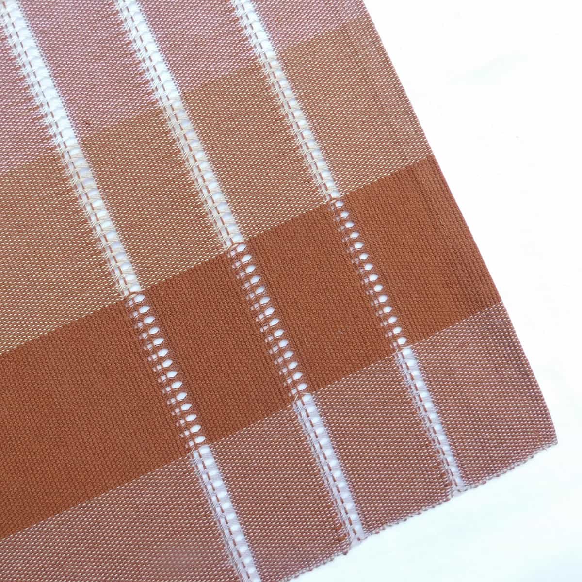 Individual tonos tierra en el atardecer