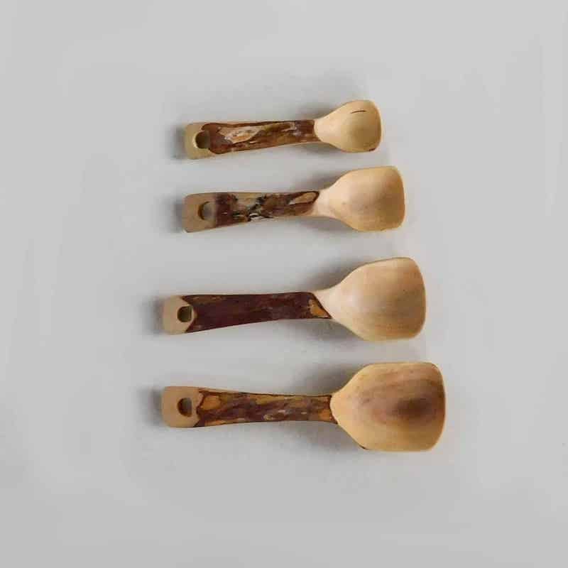 cucharas talladas a mano por artesanos de Guatemala