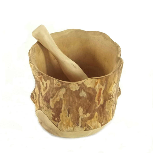 mortero de madera hecho a mano