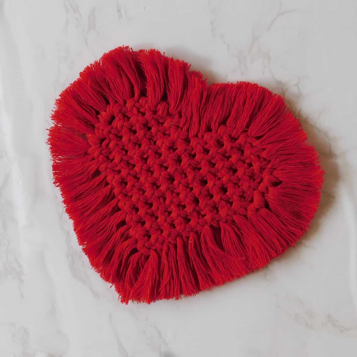 Portavaso corazón de macramé - Colores variados