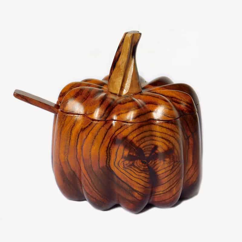 calabaza tallada a mano por artesanos Guatemaltecos 