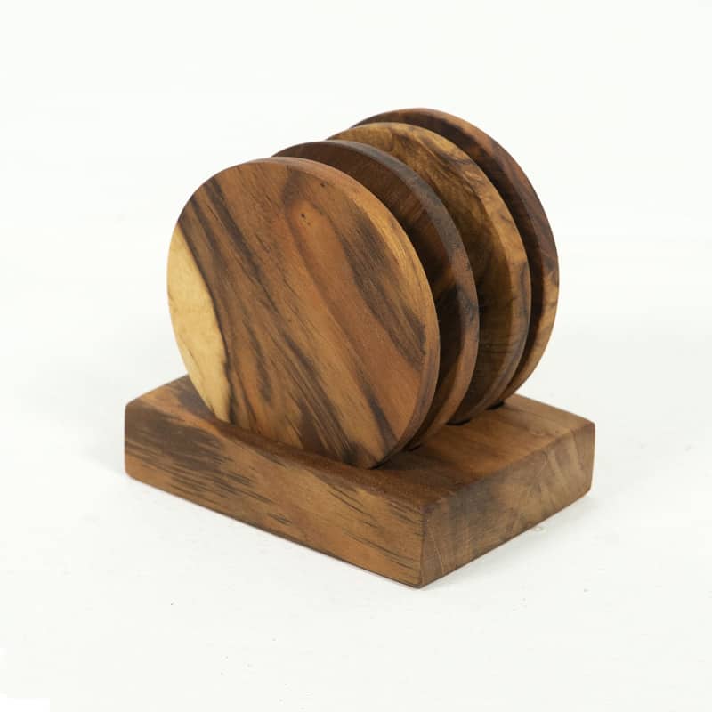 posavasos artesanales hechos de madera teca