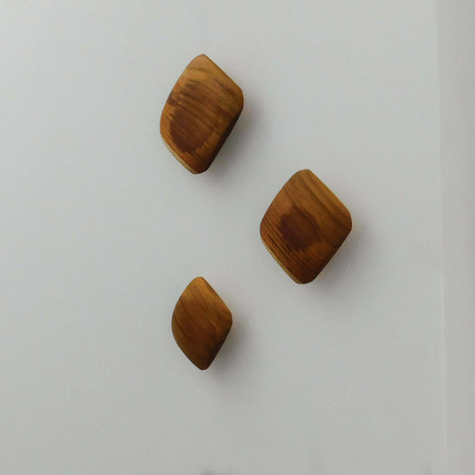 Botón colgador de madera teca - set de 3
