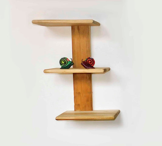 Repisa asimétrica de 3 niveles