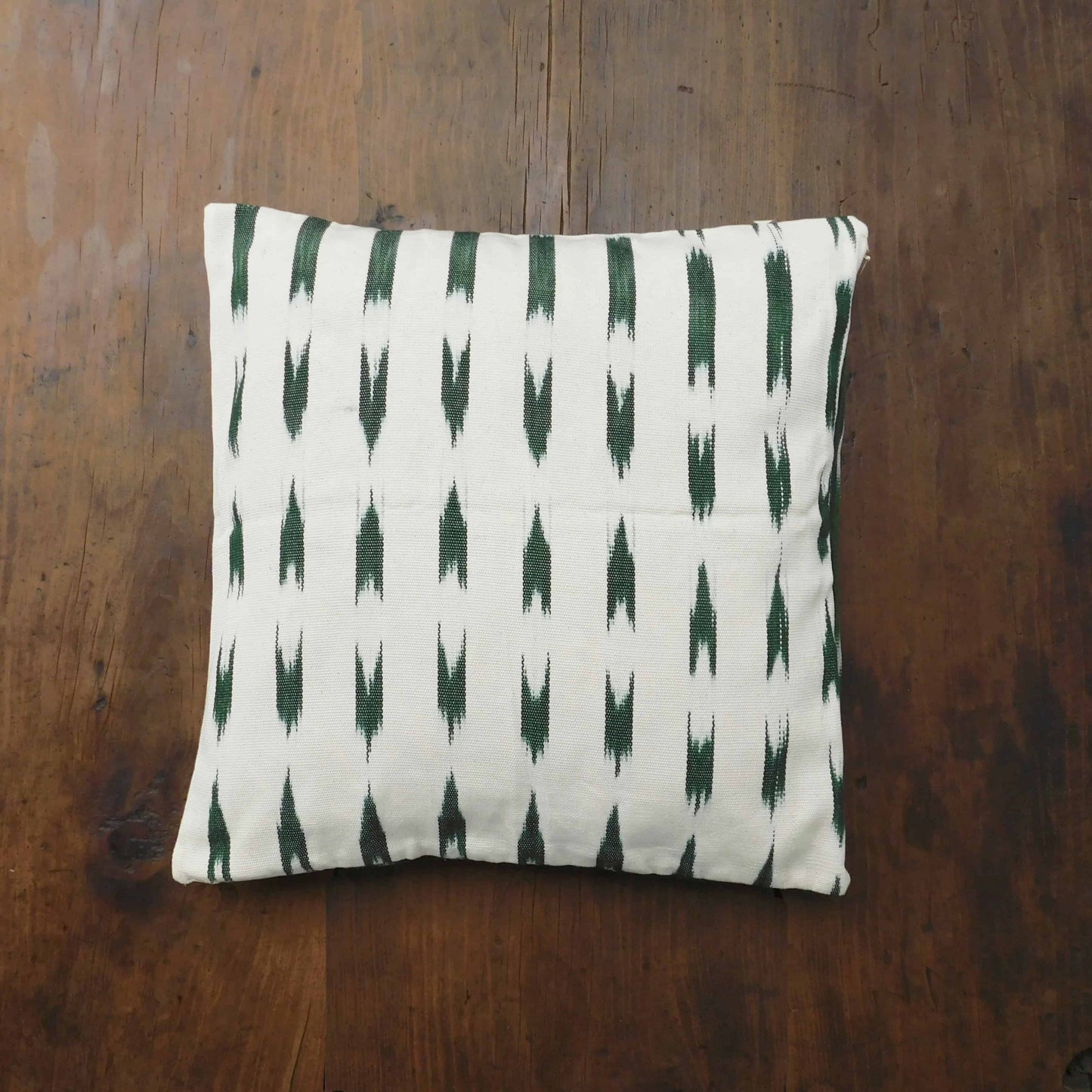 Funda para cojín  - diseño ikat verde horizontal