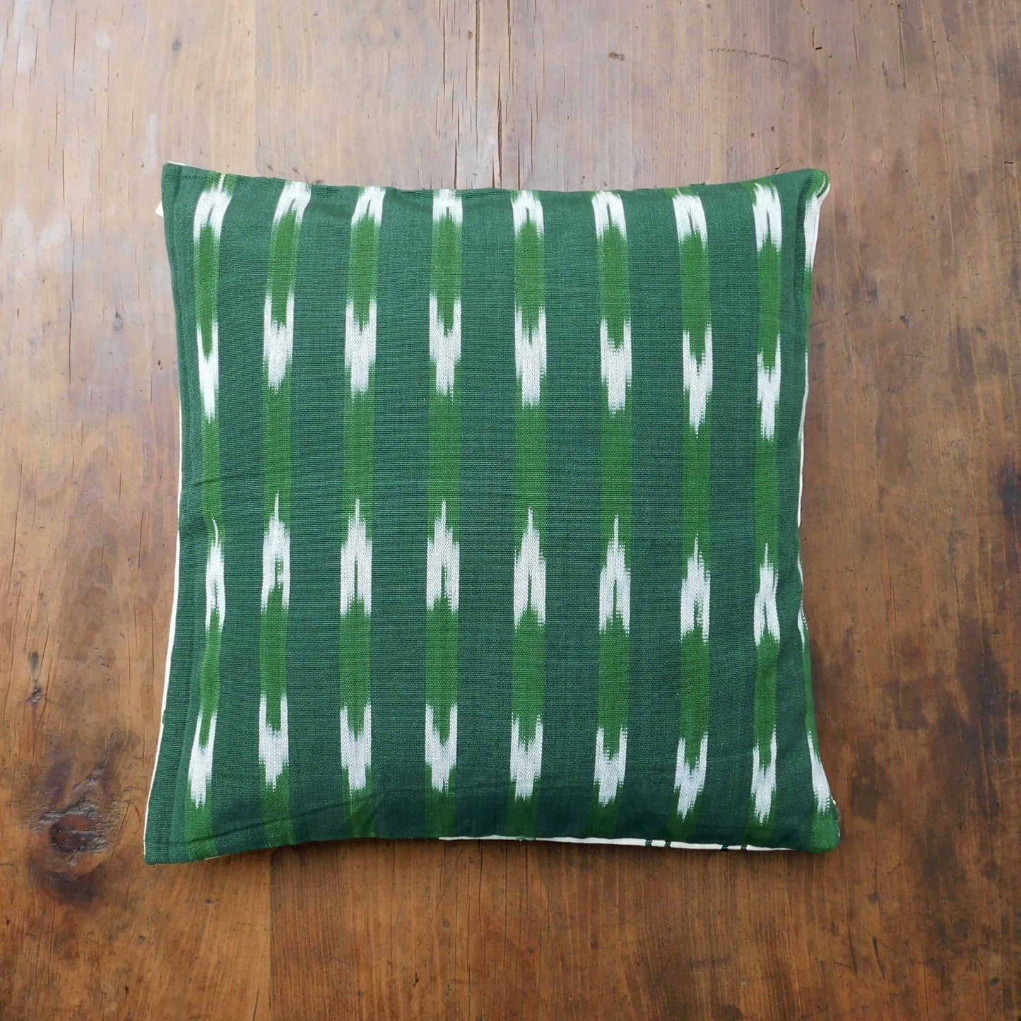 Funda para cojín  - diseño ikat verde horizontal