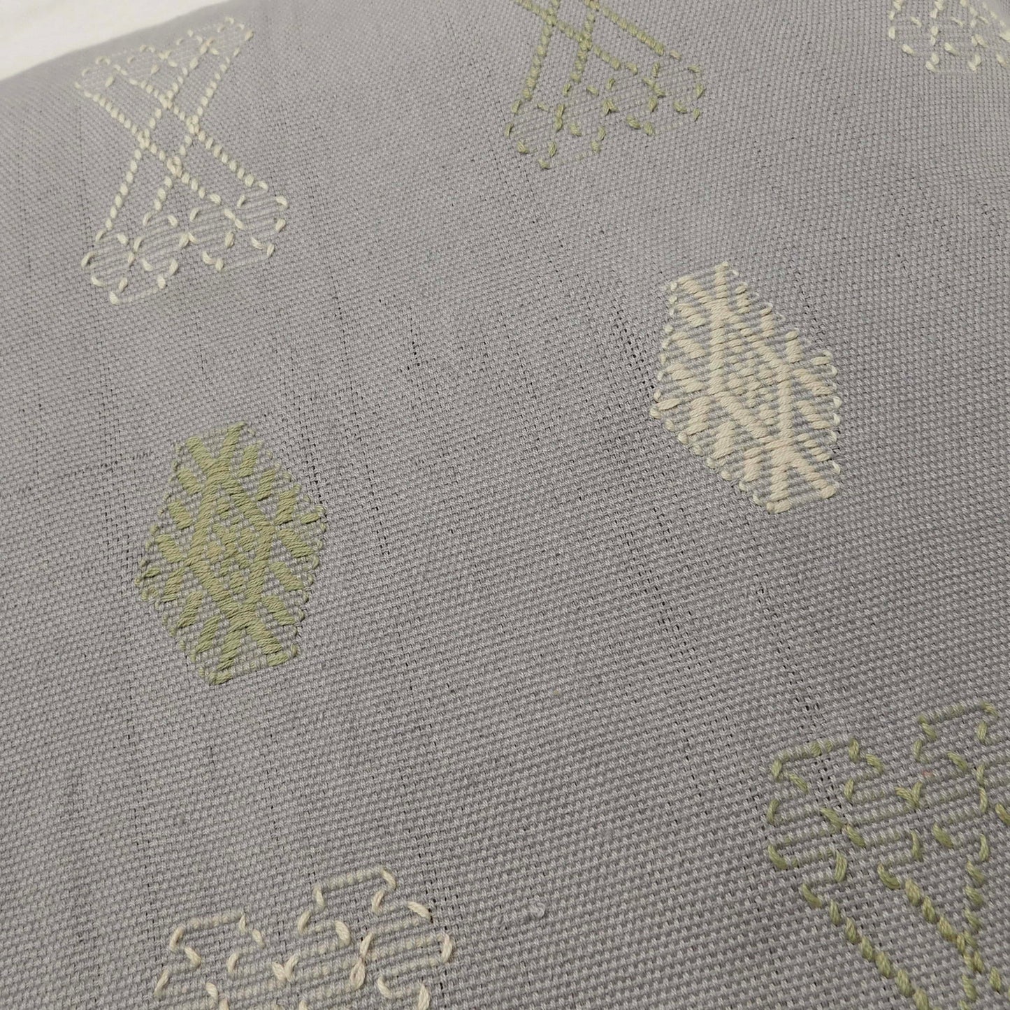 Funda para cojín gris claro - Colección Cucanja