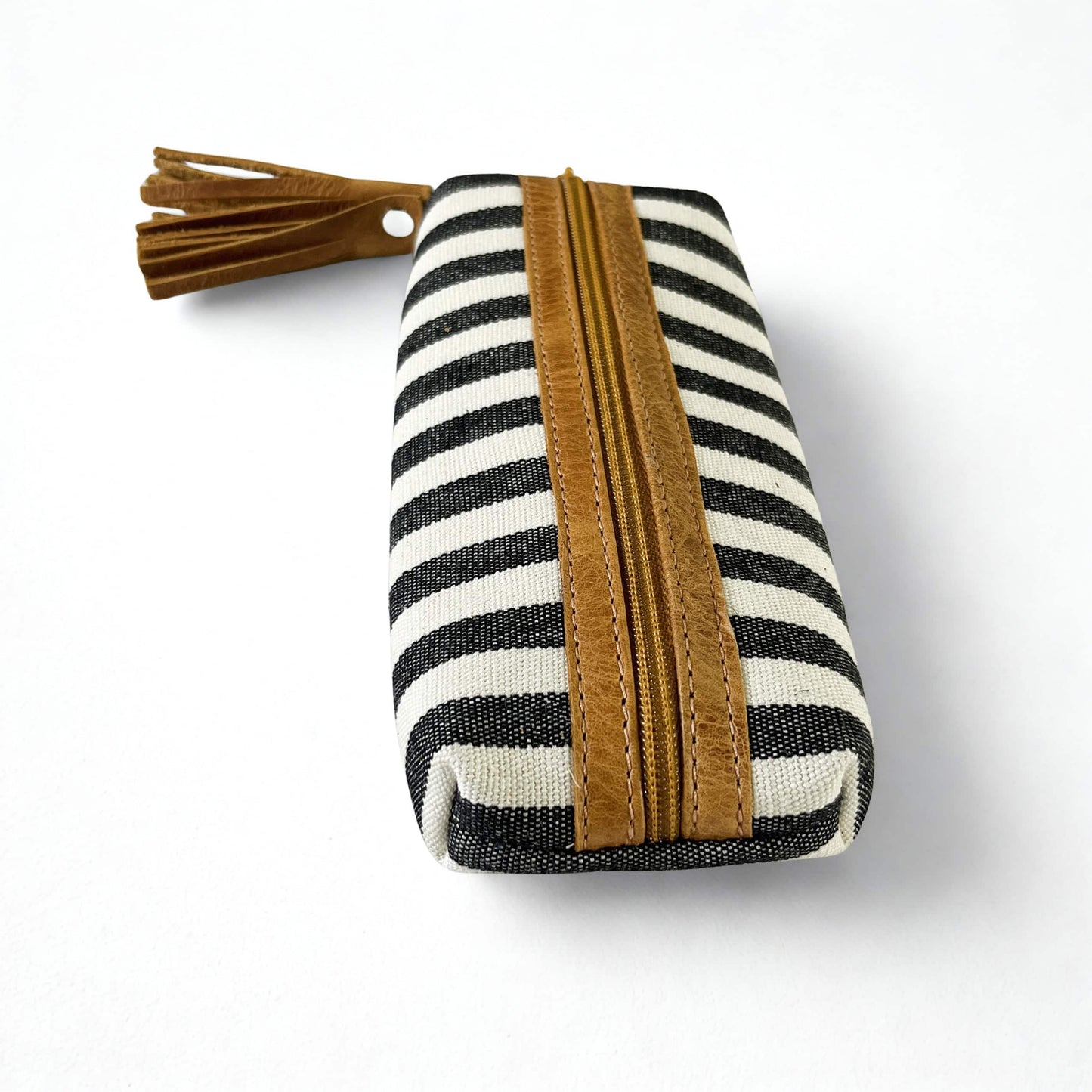Estuche para lápices o lentes - Franjas color blanco y negro
