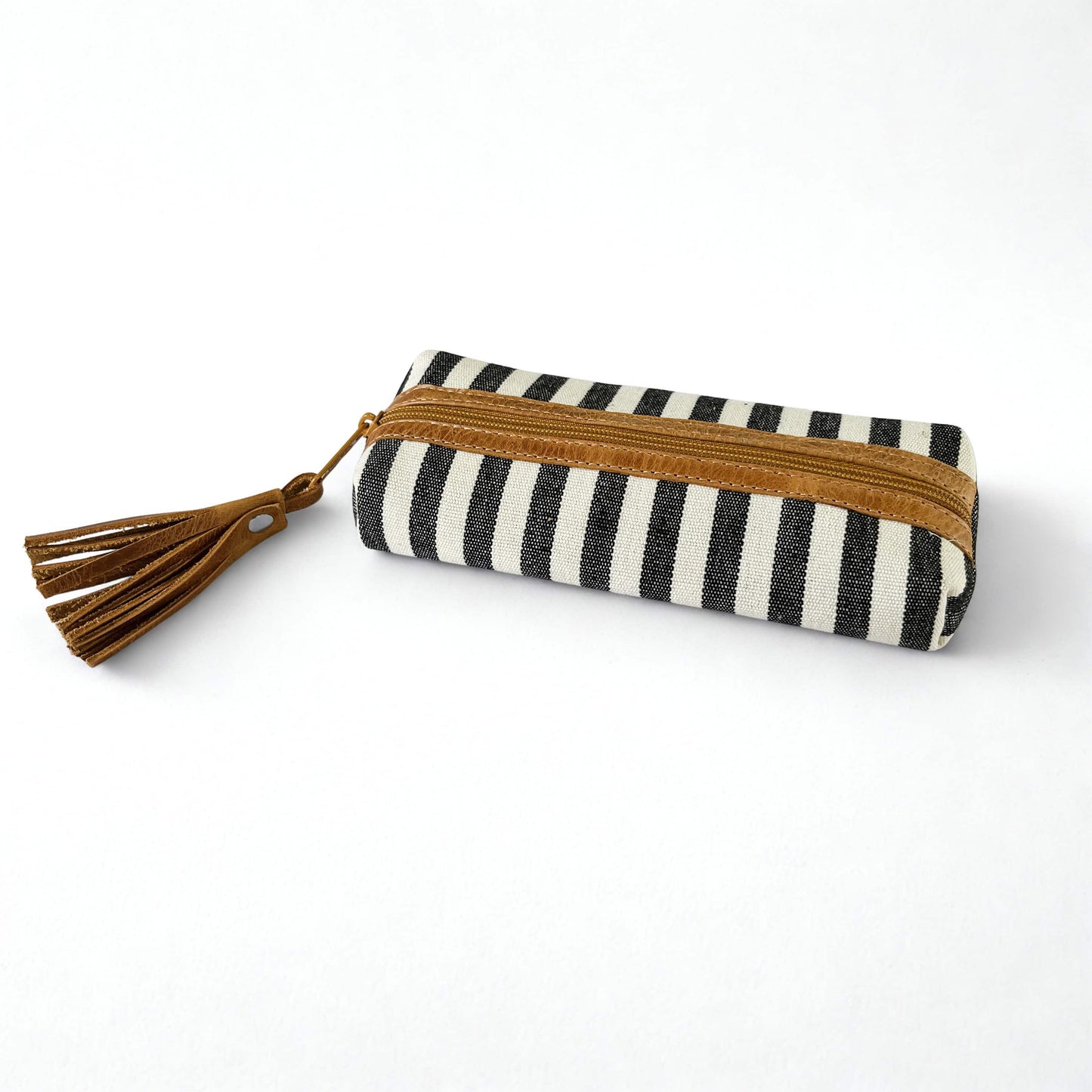 Estuche para lápices o lentes - Franjas color blanco y negro