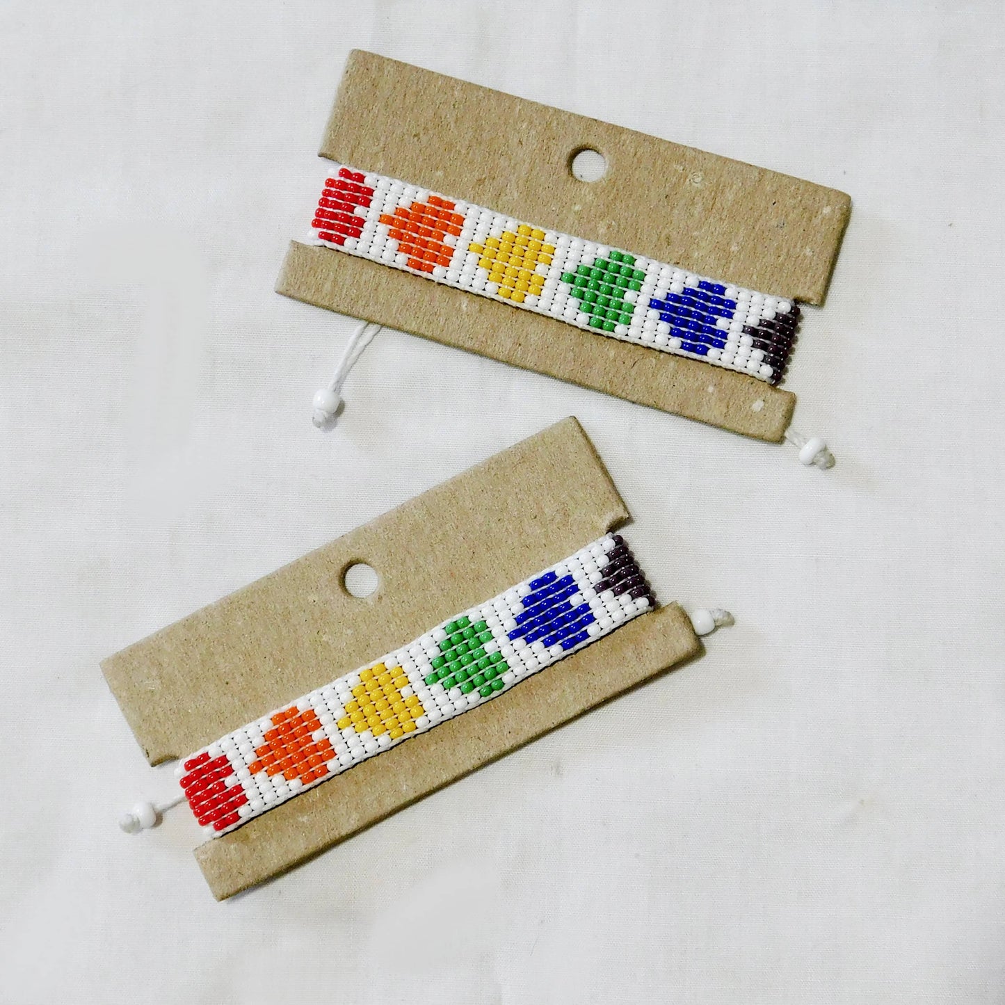 Brazalete corazones arcoíris