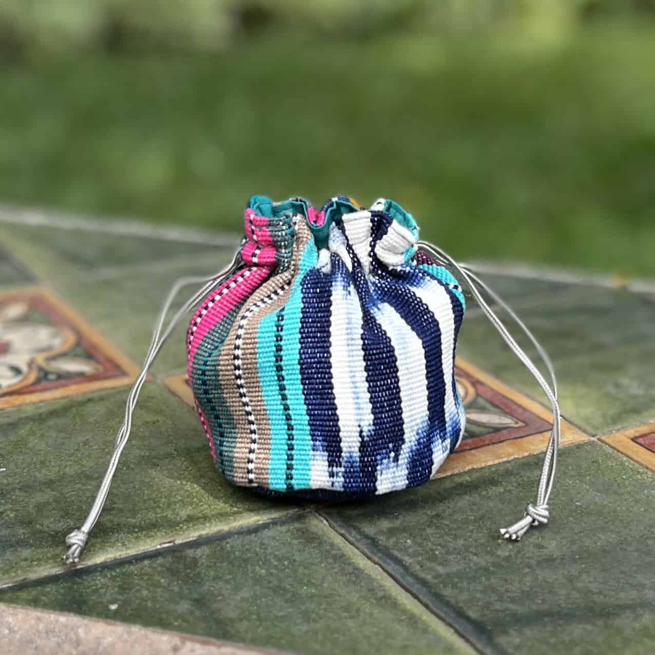 Bolso joyero pequeño - Colección Raíces a Rayas