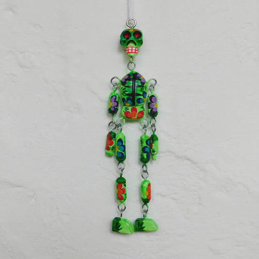 Marionetas de esqueletos coloridos