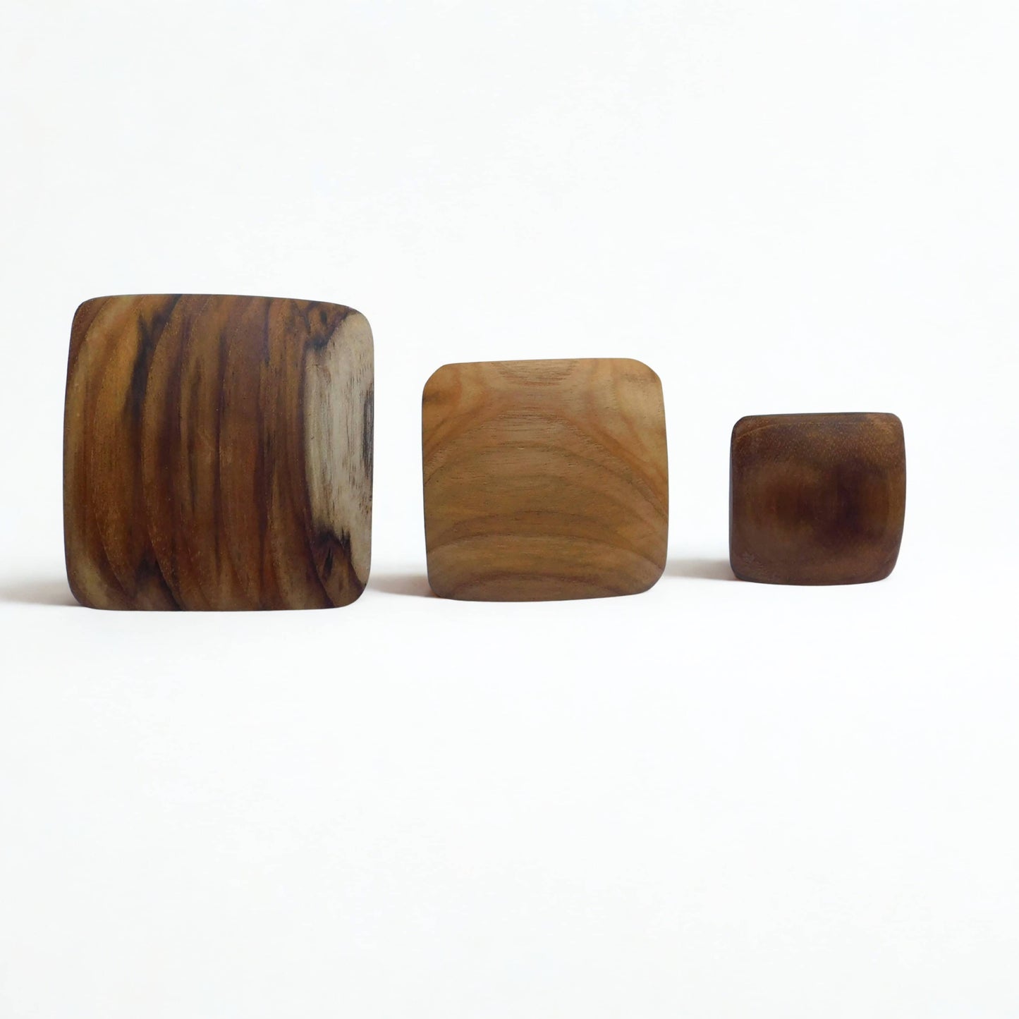 Botón colgador de madera teca - set de 3