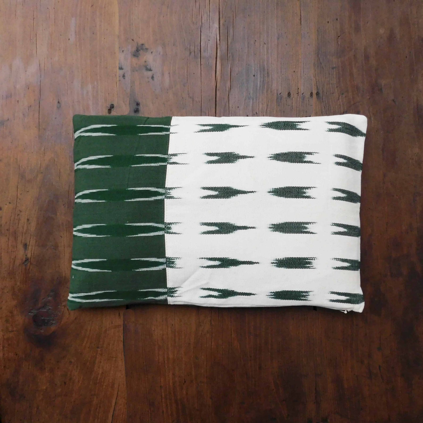 Funda para cojín rectangular  - estilo ikat verde