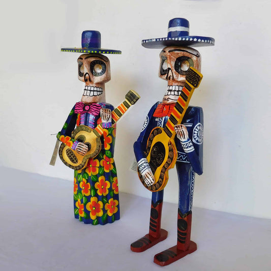 Figura decorativa de esqueleto musico