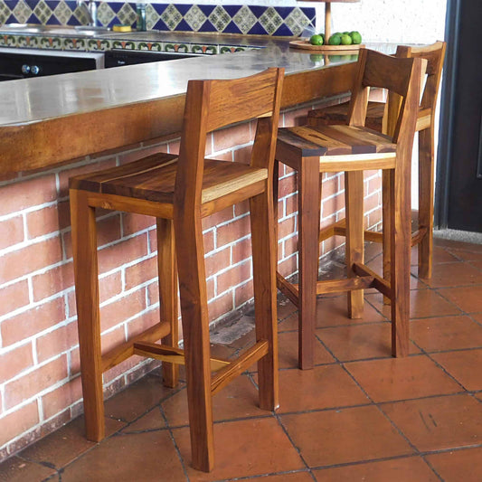 Banco alto para bar