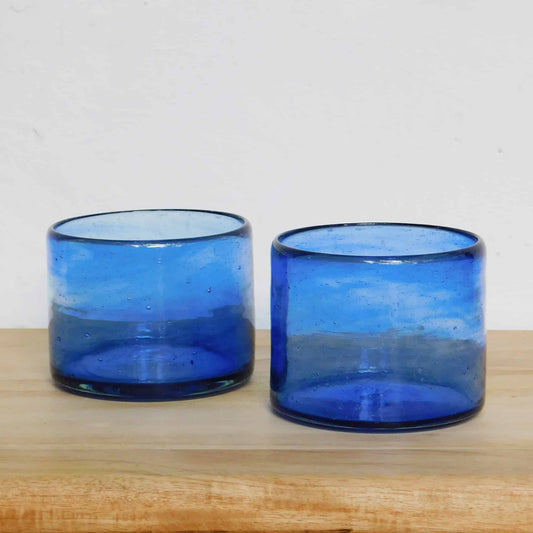 Vaso azul para agua