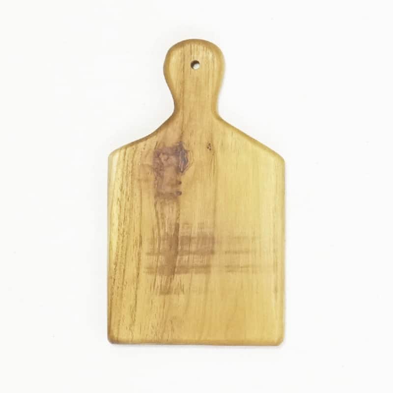tabla pequeña para cortar pan con agujero decorativo en el mango madera teca