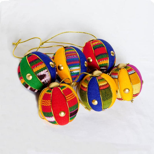 Esferas típicas navideñas variedad