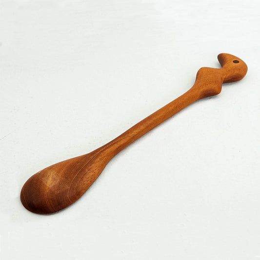cuchara de madera hecha en Guatemala con mango en forma de ganso 