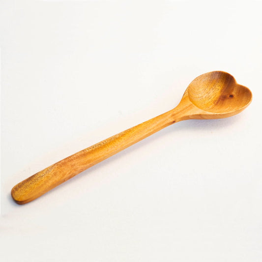 Cuchara de madera en forma de corazón