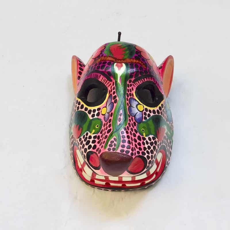 mascara-jaguar-tallada-madera-decoracion-rosada