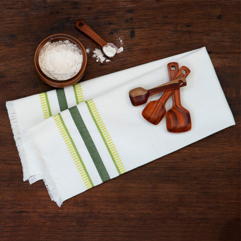 toalla de cocina blanca con frajas de color verde