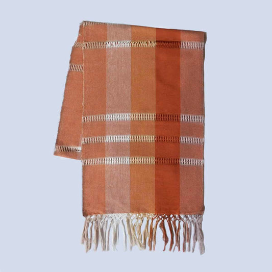 Camino de mesa tonos tierra en el atardecer