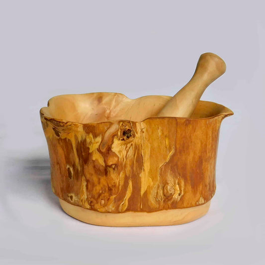 Chirmolera pequeña de raíz de café