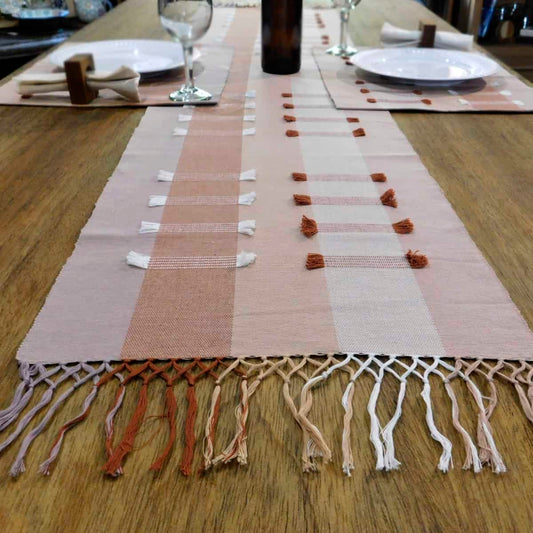 Camino de mesa tonos tierra y rosa